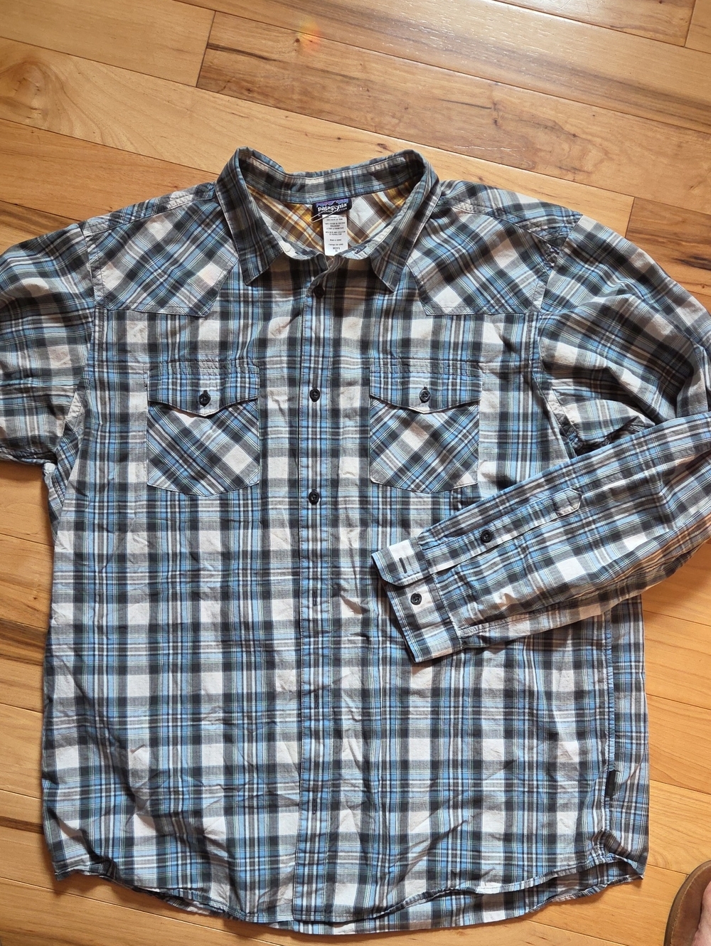 Patagonia Men’s Plaid Button-Down Western Shirt in Blue, Gray, Cream Xl - Picture 2 of 6